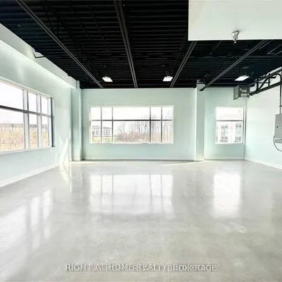 3485,&nbsp;Rebecca, 1014 - QE Queen Elizabeth, Oakville