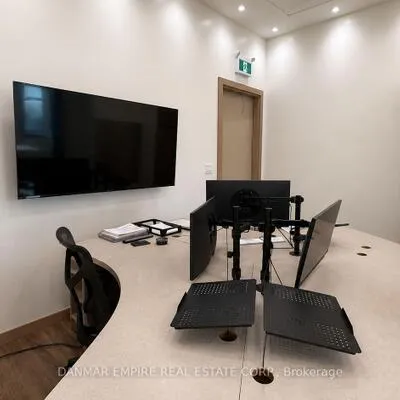 2165,&nbsp;Buckingham, 1021 - WP Winston Park, Oakville