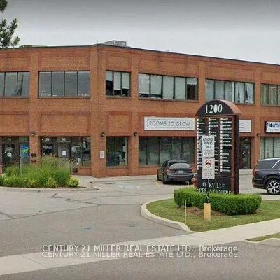 1200,&nbsp;SPEERS, 1014 - QE Queen Elizabeth, Oakville