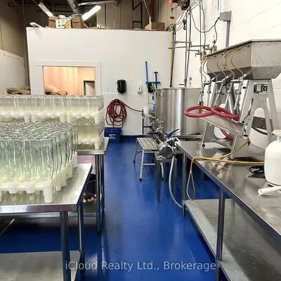 2538, Speers, 1014 - QE Queen Elizabeth, Oakville