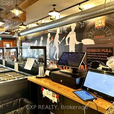 162, Lakeshore, 1013 - OO Old Oakville, Oakville