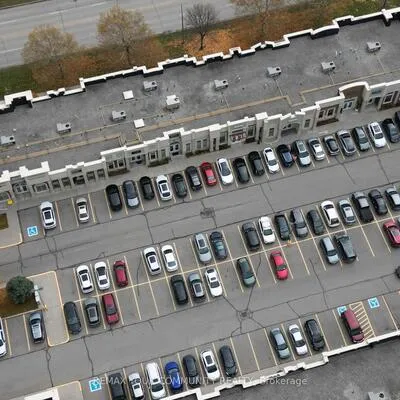 1525, Cornwall, 1014 - QE Queen Elizabeth, Oakville