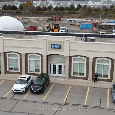 1525, Cornwall, 1014 - QE Queen Elizabeth, Oakville