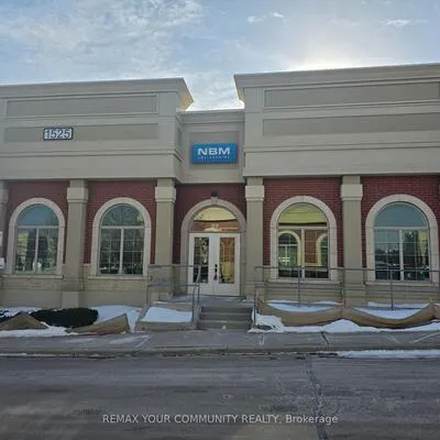 1525, Cornwall, 1014 - QE Queen Elizabeth, Oakville