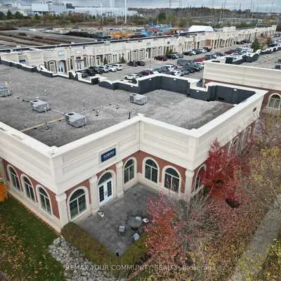 1525, Cornwall, 1014 - QE Queen Elizabeth, Oakville