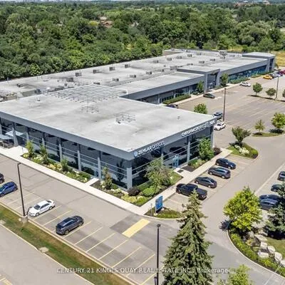 1075,&nbsp;North Service, 1014 - QE Queen Elizabeth, Oakville