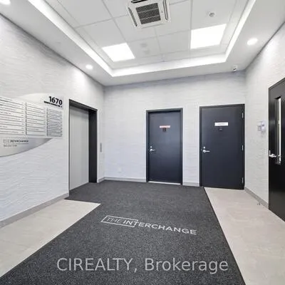 1670,&nbsp;North Service, 1014 - QE Queen Elizabeth, Oakville
