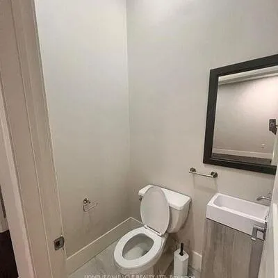3495,&nbsp;Rebecca, 1014 - QE Queen Elizabeth, Oakville