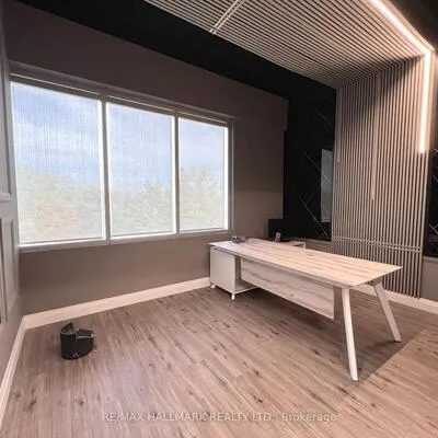 3485,&nbsp;Rebecca, 1014 - QE Queen Elizabeth, Oakville