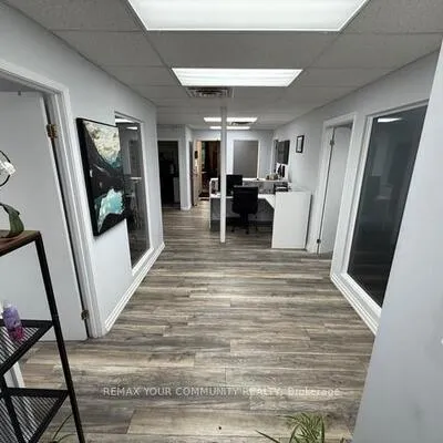 10212, Yonge, Mill Pond, Richmond Hill