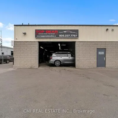 60,&nbsp;Industrial, Crosby, Richmond Hill