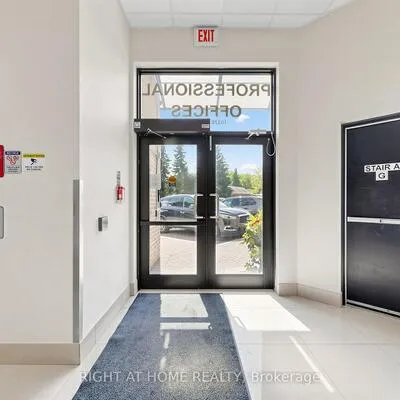 10376,&nbsp;Yonge, Mill Pond, Richmond Hill