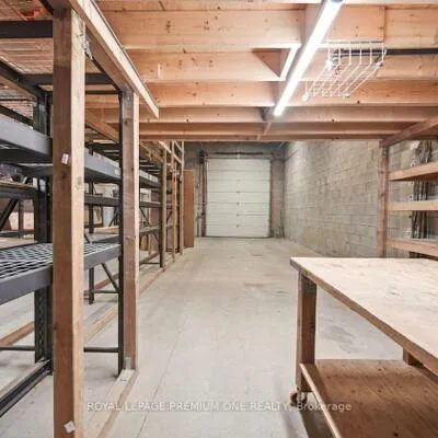 16,&nbsp;Sims, Beaver Creek Business Park, Richmond Hill