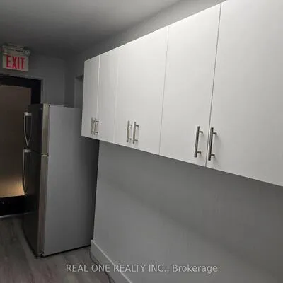 100,&nbsp;Sheppard, Willowdale West, Toronto