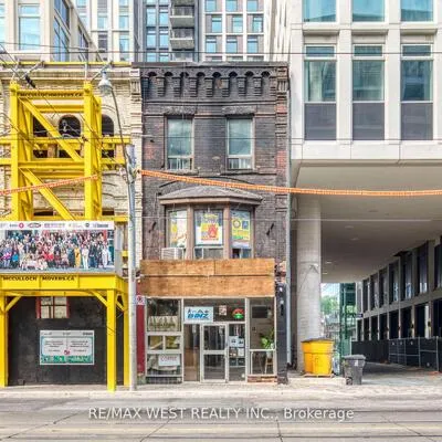 758,&nbsp;Bathurst, Palmerston-Little Italy, Toronto