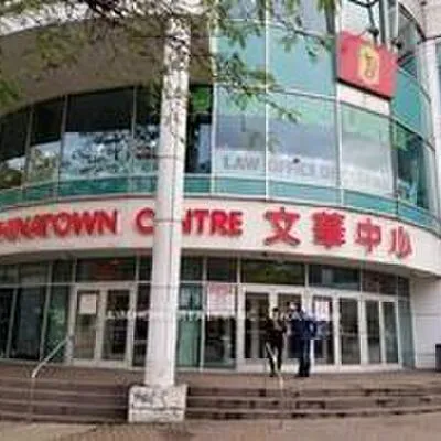 222,&nbsp;Spadina, Kensington-Chinatown, Toronto