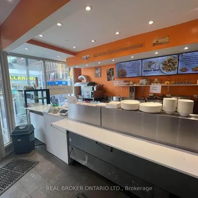 2350,&nbsp;Yonge, Yonge-Eglinton, Toronto