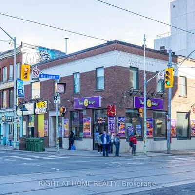 565,&nbsp;Bloor, University, Toronto