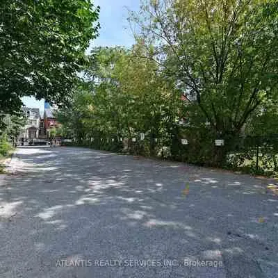 243,&nbsp;College, Kensington-Chinatown, Toronto