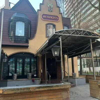 21,&nbsp;Gloucester, Church-Yonge Corridor, Toronto