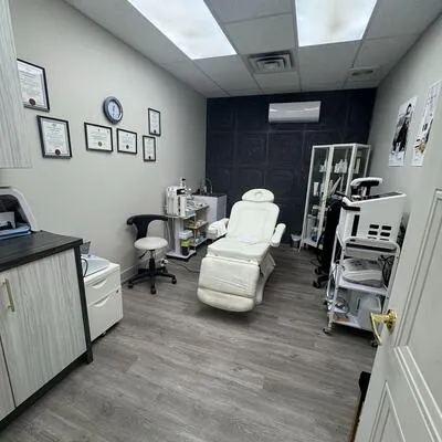 6166,&nbsp;Yonge, Willowdale West, Toronto
