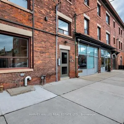 163,&nbsp;Lauder, Oakwood Village, Toronto