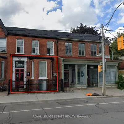 238,&nbsp;Gerrard, Moss Park, Toronto