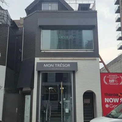 86,&nbsp;Yorkville, Annex, Toronto