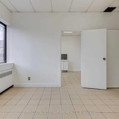 800,&nbsp;Bathurst, Annex, Toronto