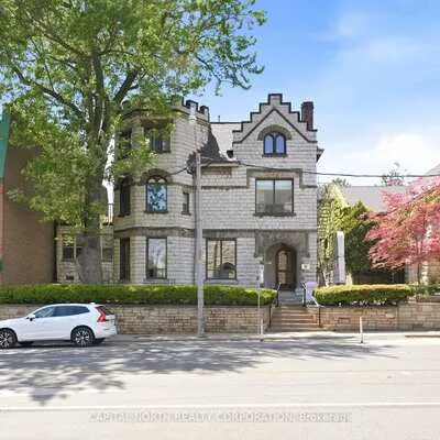 236,&nbsp;Avenue, Annex, Toronto