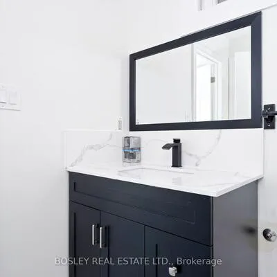 88,&nbsp;Laird, Leaside, Toronto