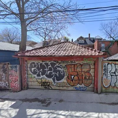565,&nbsp;Markham, Palmerston-Little Italy, Toronto