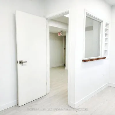 226,&nbsp;Bathurst, Trinity-Bellwoods, Toronto