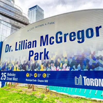 15,&nbsp;Wellesley, Bay Street Corridor, Toronto