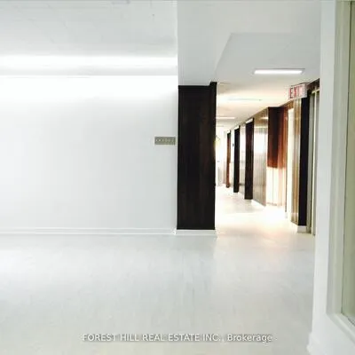 226,&nbsp;Bathurst, Trinity-Bellwoods, Toronto