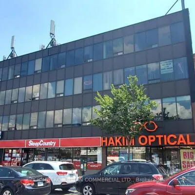 745,&nbsp;Danforth, Blake-Jones, Toronto