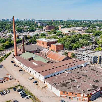 388,&nbsp;Carlaw, South Riverdale, Toronto