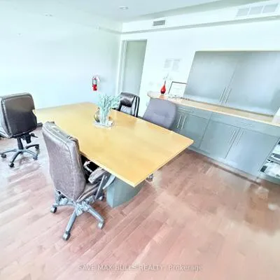 2622,&nbsp;Eglinton, Eglinton East, Toronto