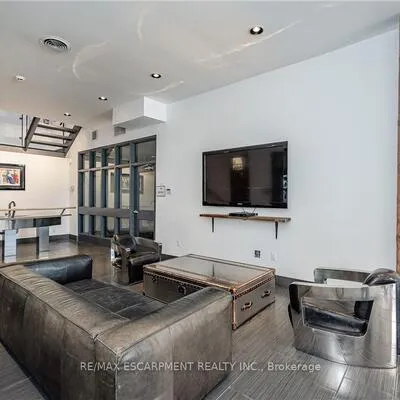 33,&nbsp;Villiers, South Riverdale, Toronto