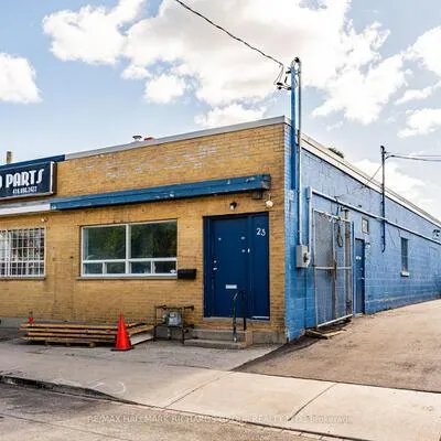 23,&nbsp;Musgrave, The Beaches, Toronto