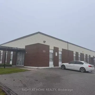 120,&nbsp;Midwest, Dorset Park, Toronto