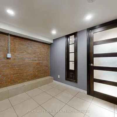 2828,&nbsp;Danforth, East End-Danforth, Toronto