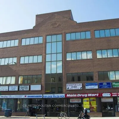 658,&nbsp;Danforth, Danforth, Toronto