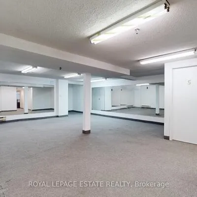 2558,&nbsp;Danforth, East End-Danforth, Toronto