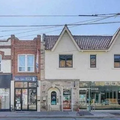 715,&nbsp;Queen, South Riverdale, Toronto