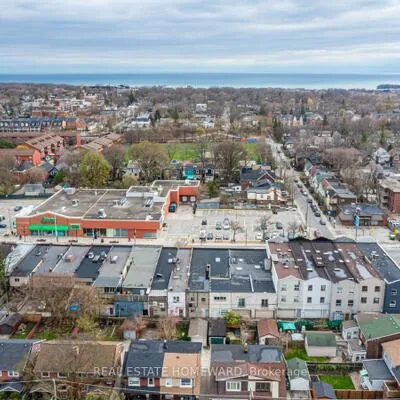 2438,&nbsp;Danforth, East End-Danforth, Toronto