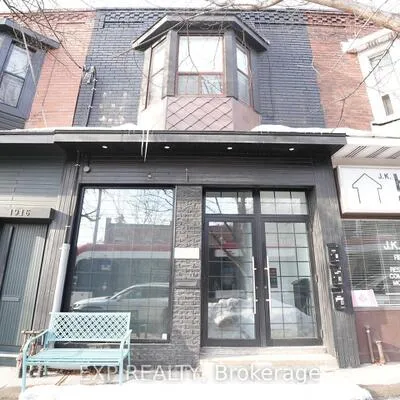 1918,&nbsp;Gerrard, Woodbine Corridor, Toronto