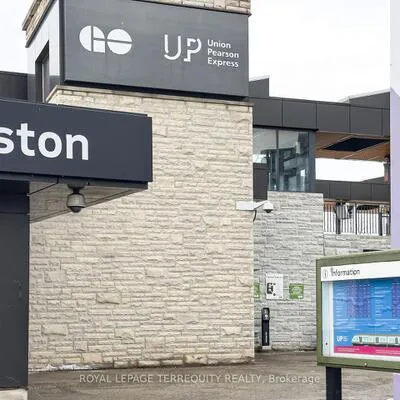 39, South Station, Weston, Toronto