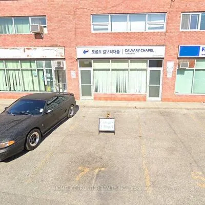 325,&nbsp;Weston, Rockcliffe-Smythe, Toronto