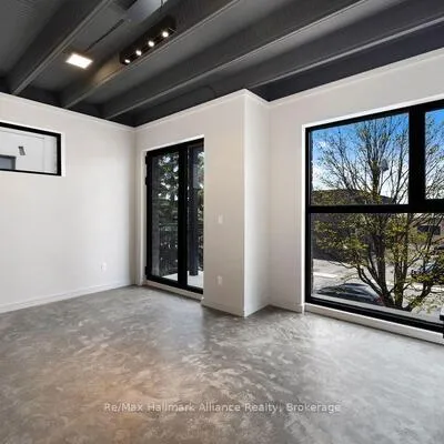 155,&nbsp;Thirtieth, Alderwood, Toronto
